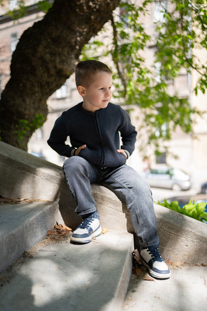 Solid Bomber Antracit